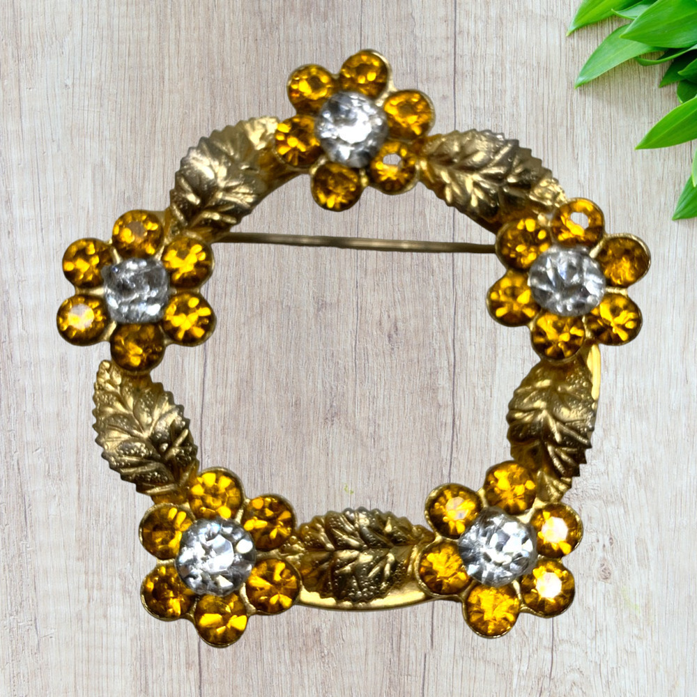 Vintage 1960's Floral Circle Brooch Pin Topaz Crystal Gold Tone Mid Century